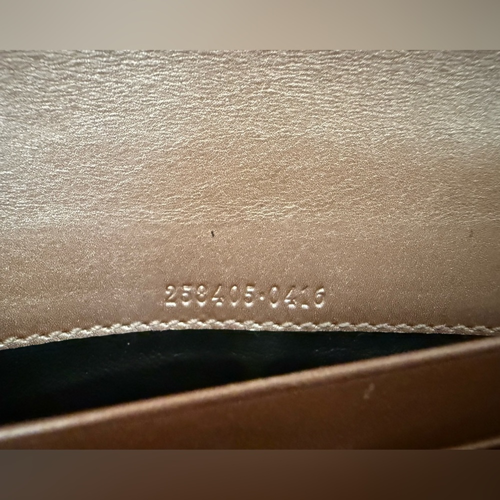 SOLD
Gucci Authentic Micro GG Gucciisma Candy Shine Wallet - Picture 8 of 16